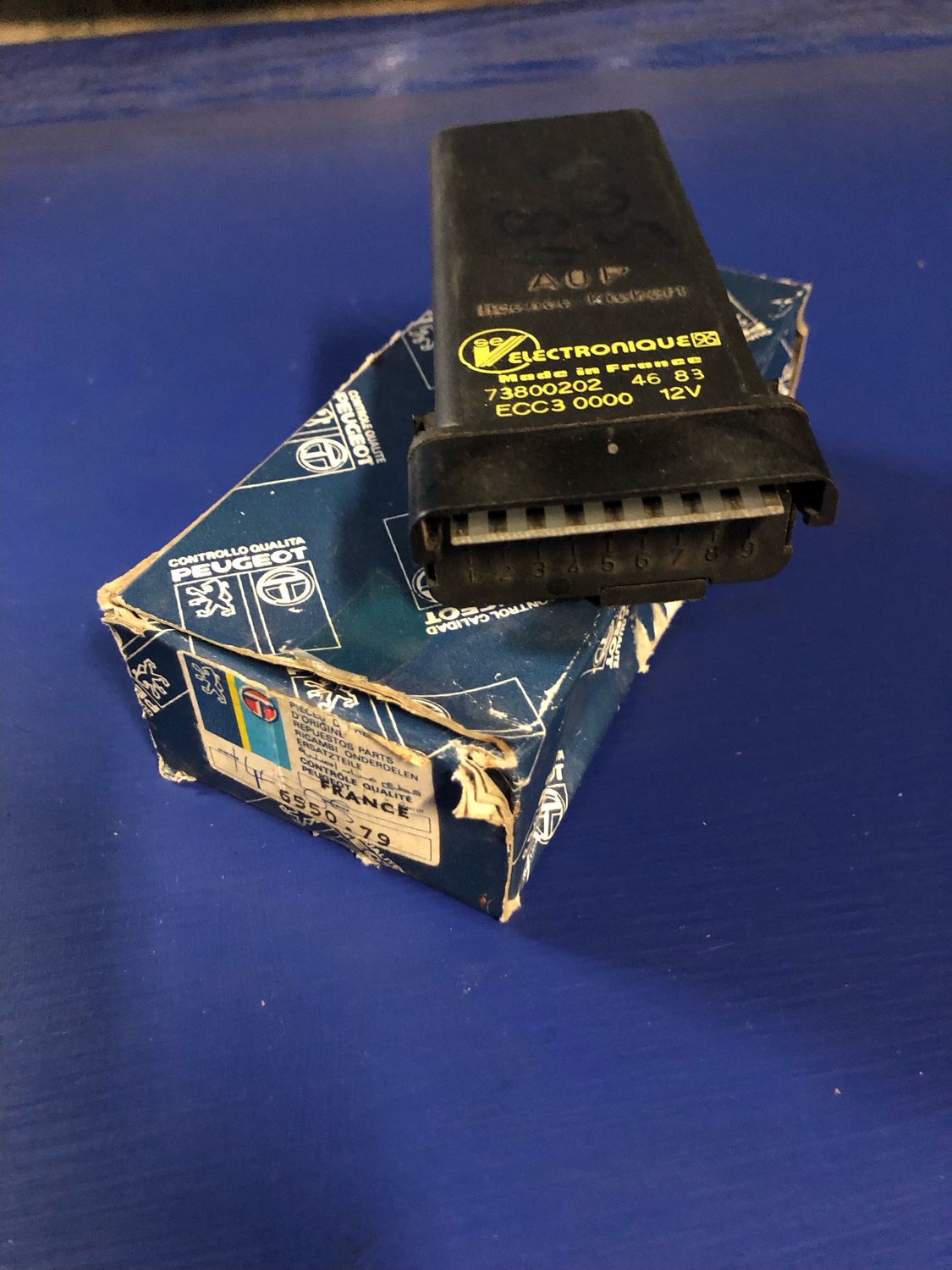 Peugeot 505 1981 to 1983 Central Locking Master Control   new