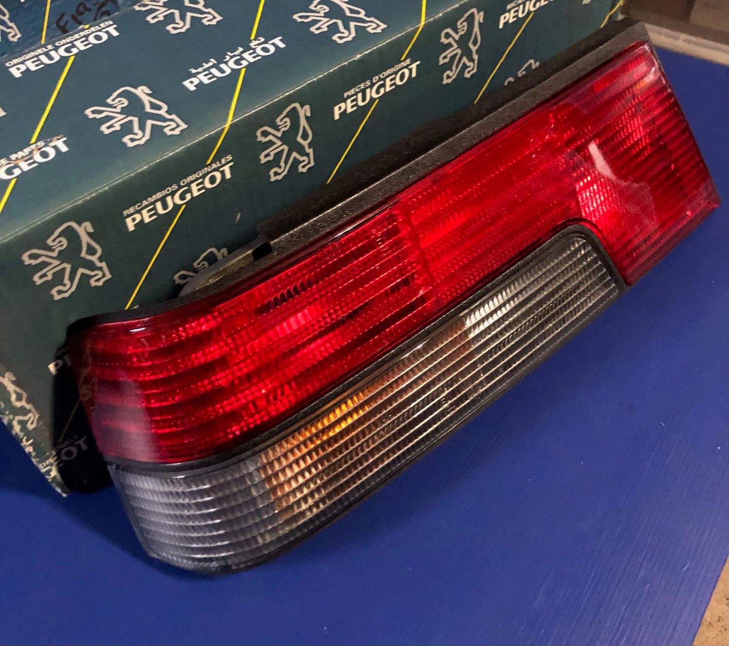 Peugeot 405 and MI16 Left Taillight Assembly  new with globe holder suit 1.9 litre