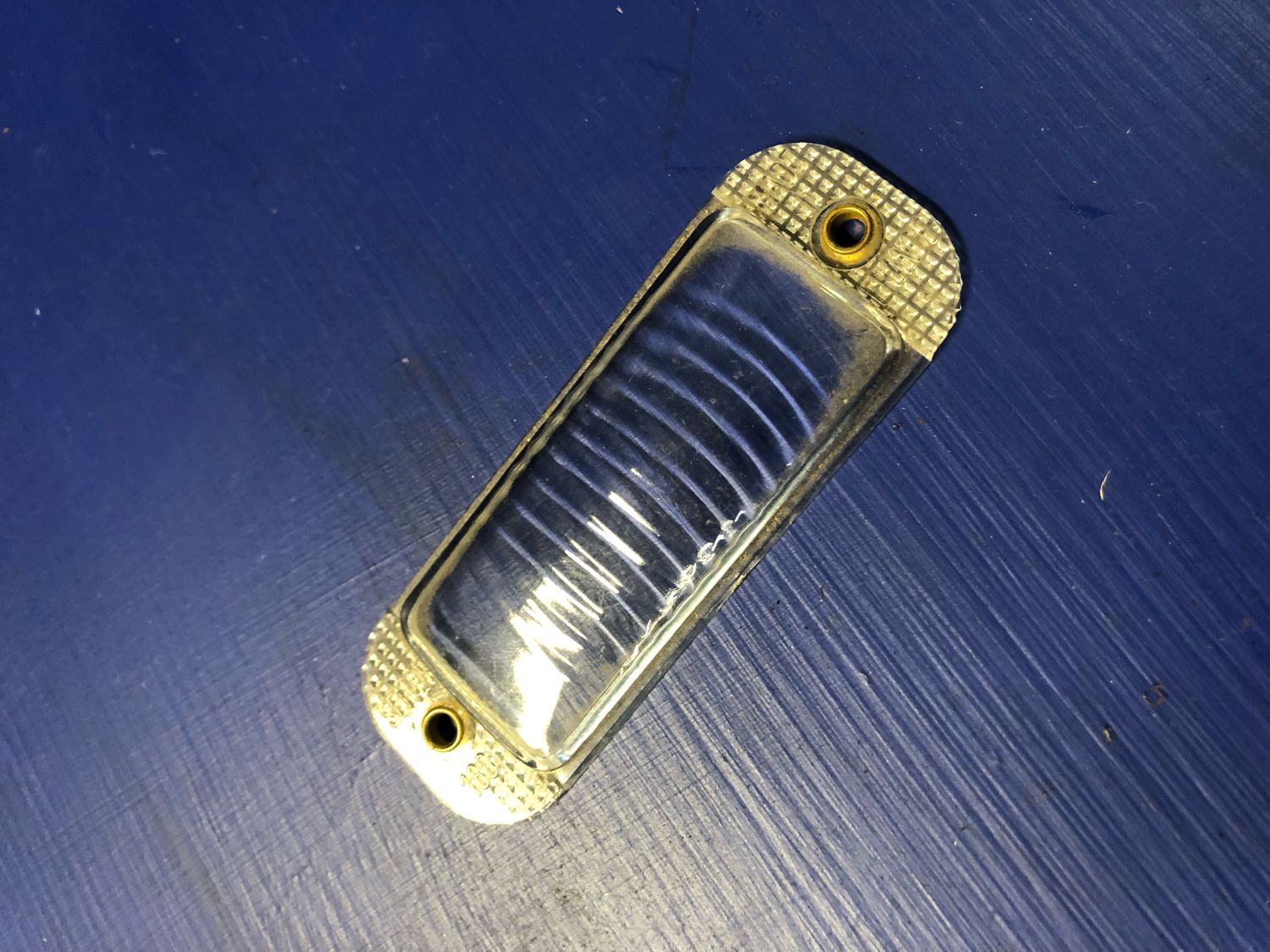 Peugeot 404 EARLY Rear No. Plate Light Lens  new