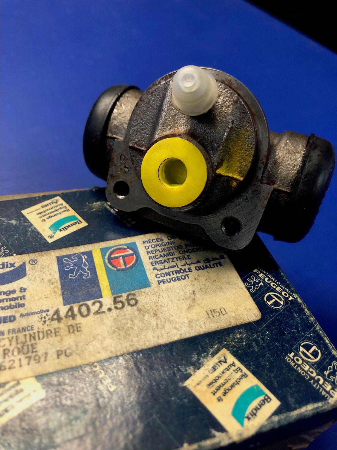 Peugeot 505 Rear Brake Wheel Cylinder DBA Left or Right  new