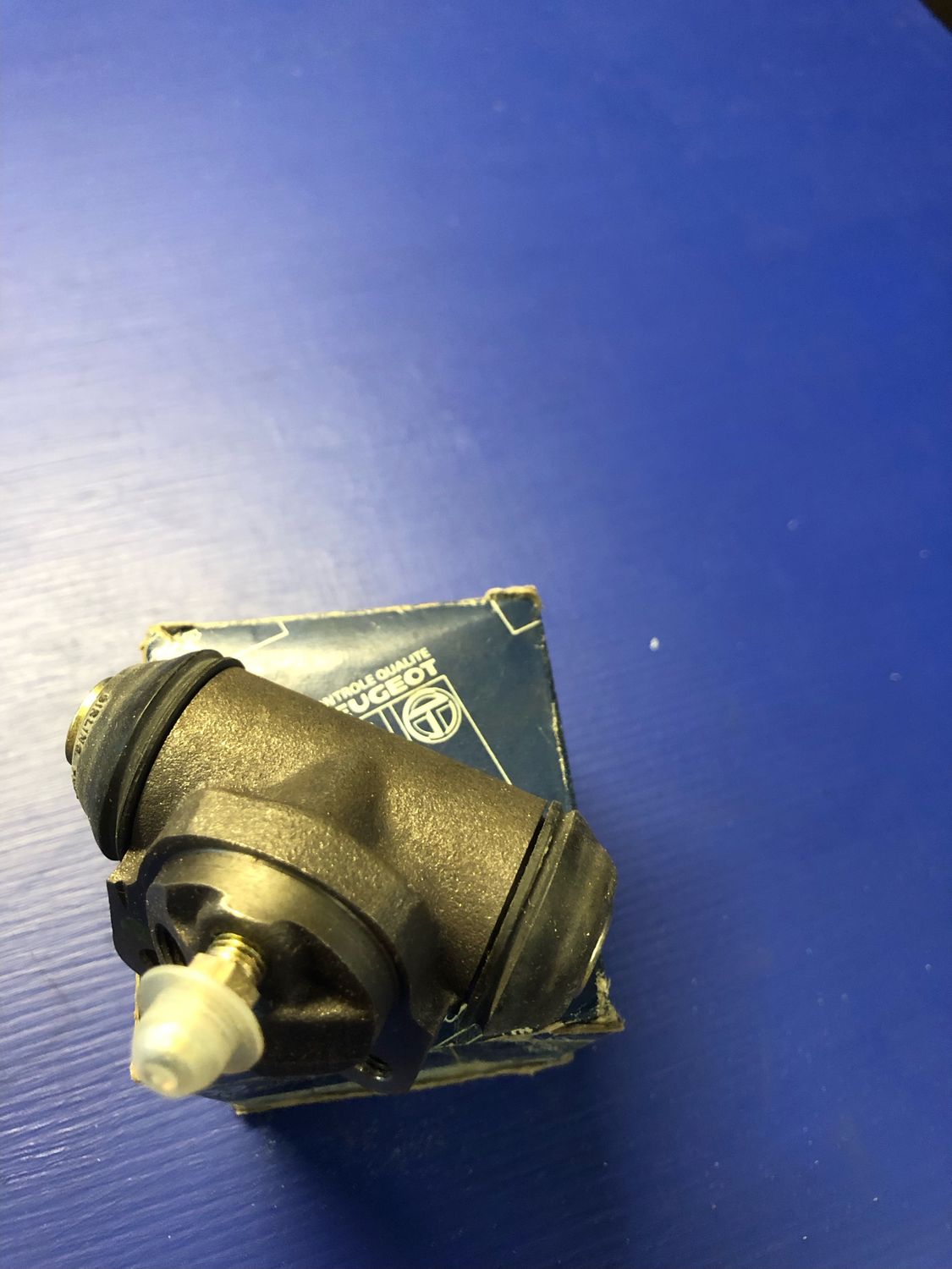 Peugeot 504 DIESEL Right Rear Brake Wheel Cylinder Girling  new