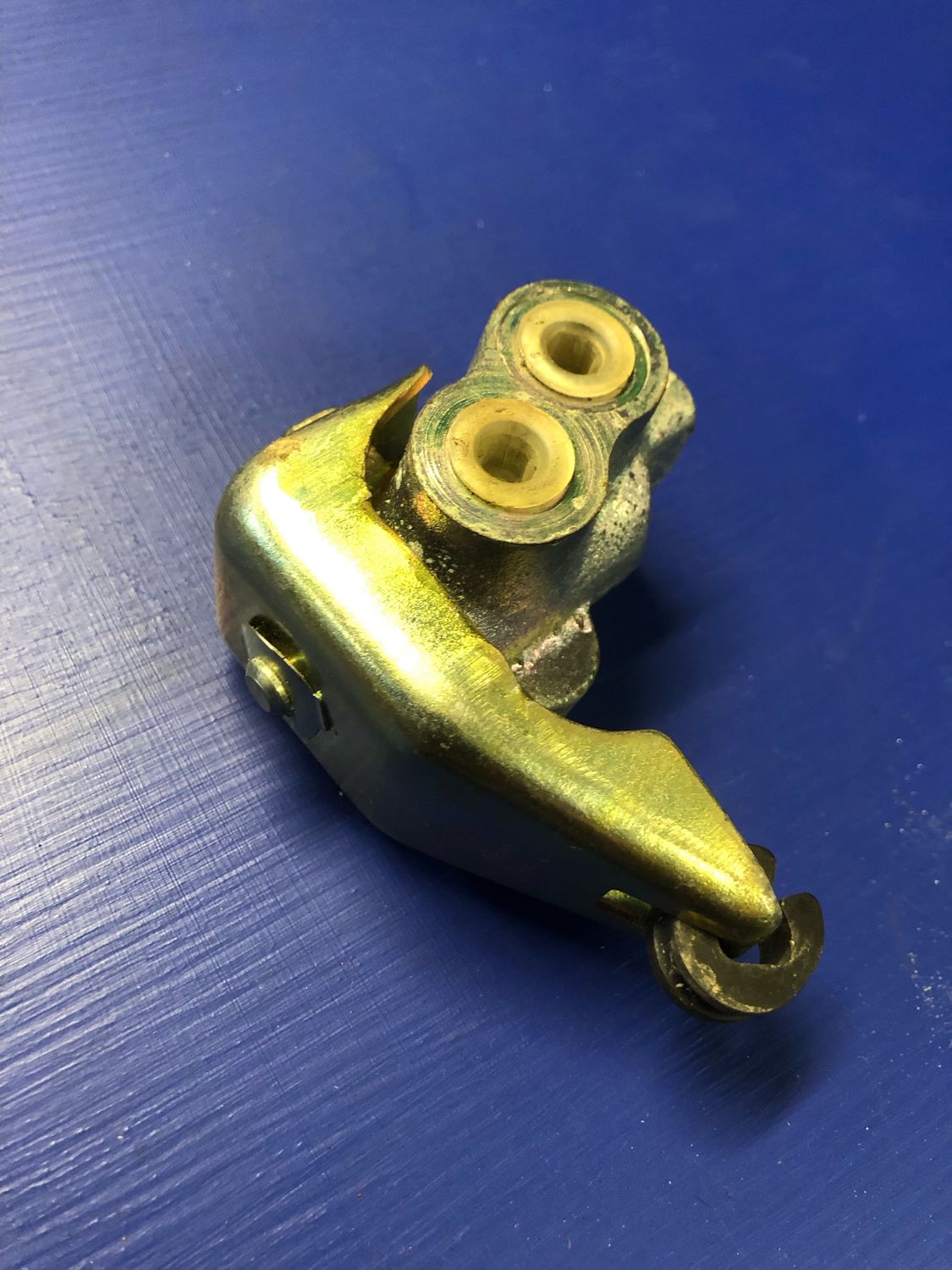 Peugeot 504 and 505 Station Wagon and 504 Ute [ pick up ] rear Brake Limiter Valve  new