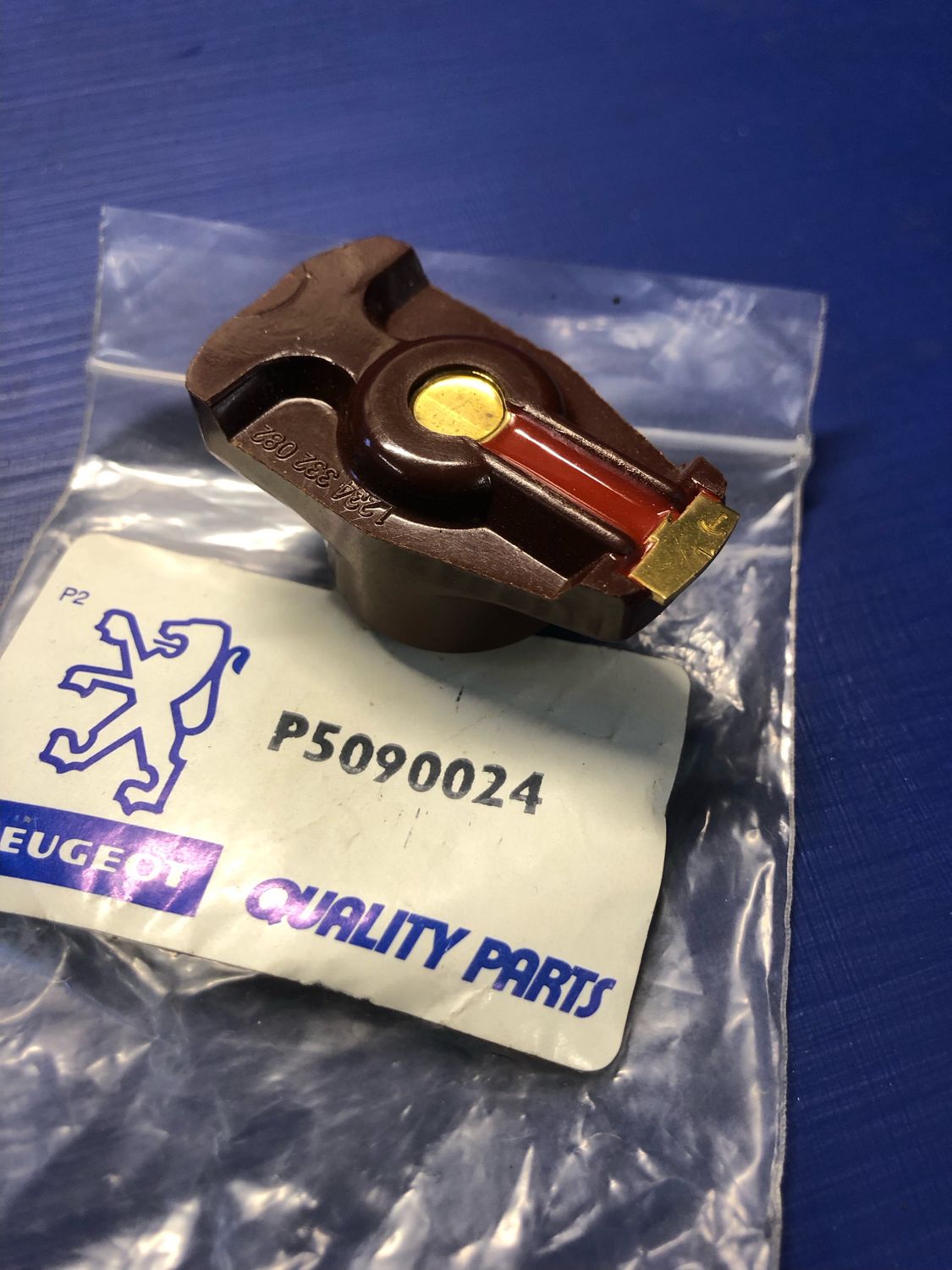 Peugeot 504 [ Australia ] Bosch Distributor Rotor  new