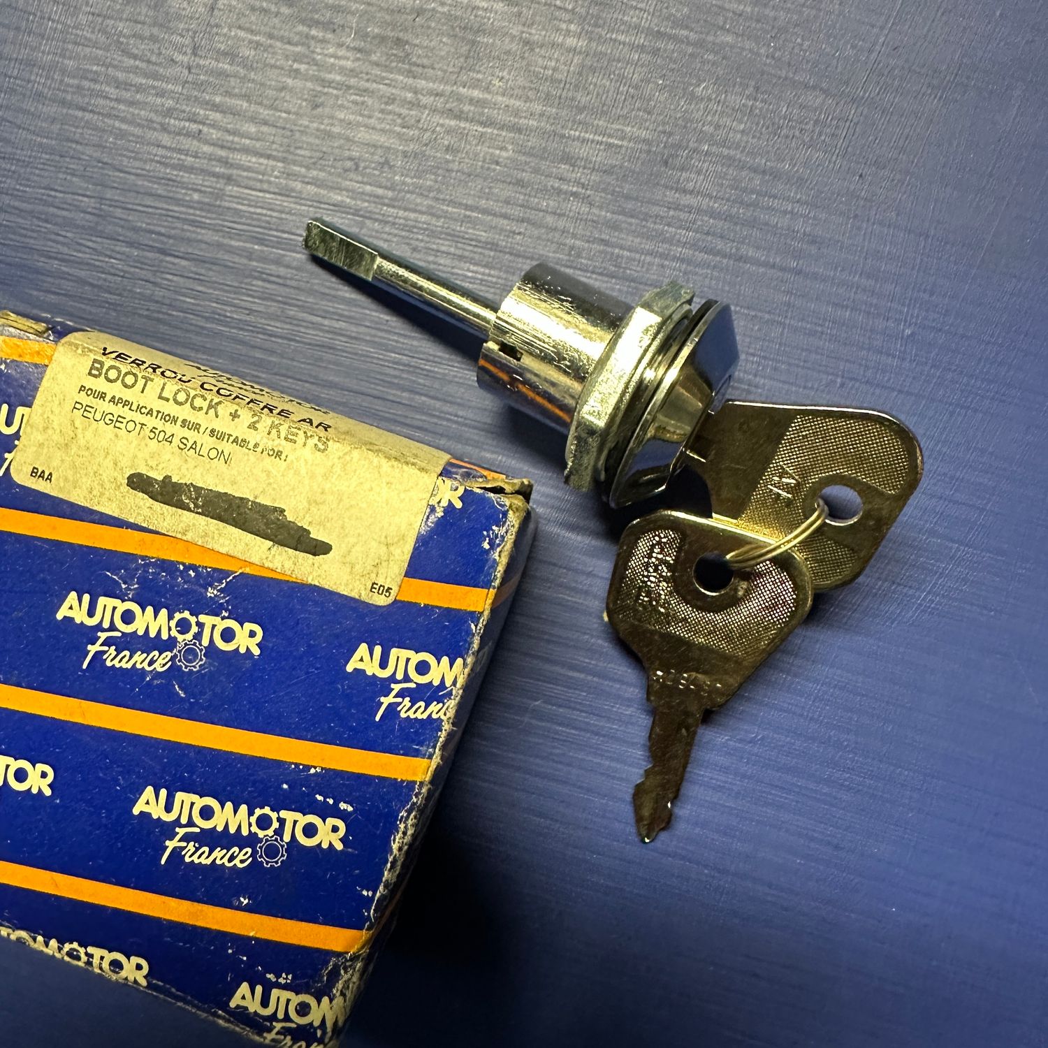 Peugeot 504 Sedan aftermarket Boot Lock and Keys. new