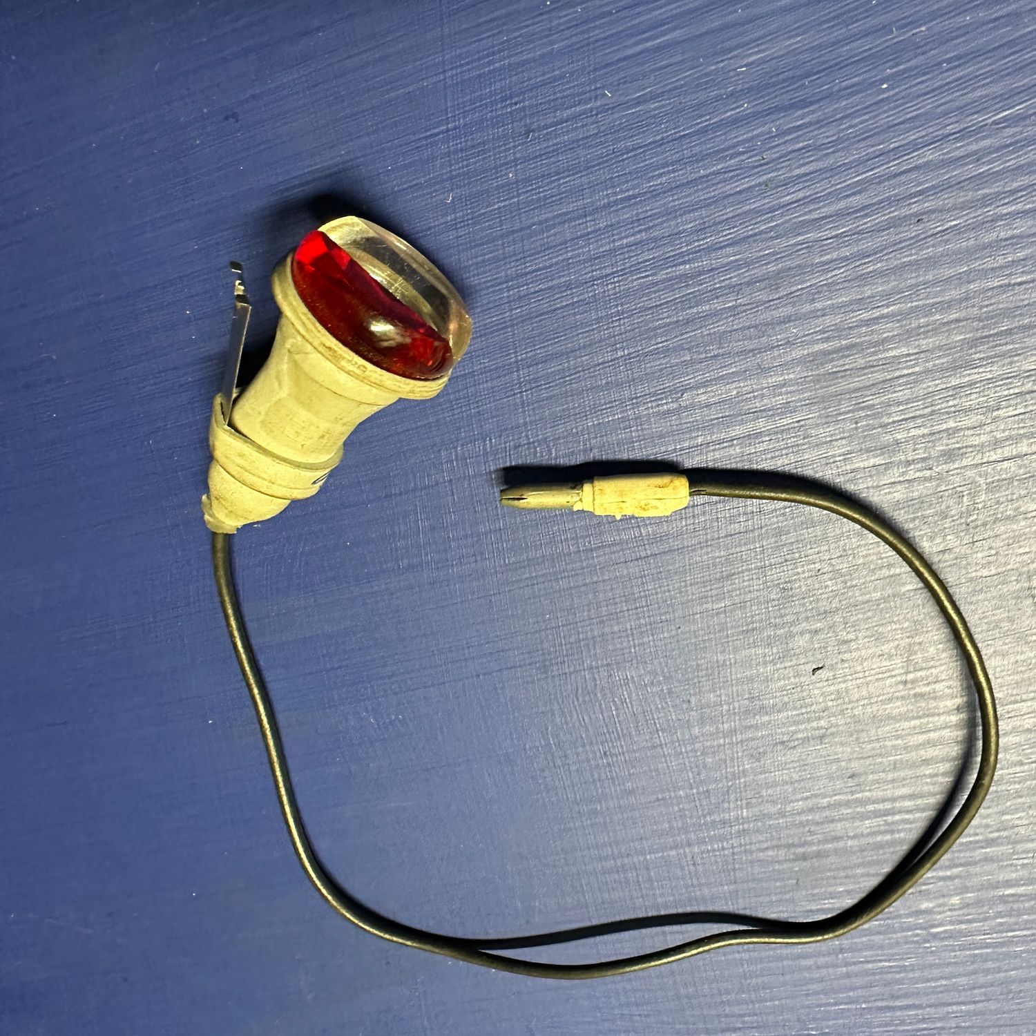 Peugeot 404 Front Guard Side Light. new