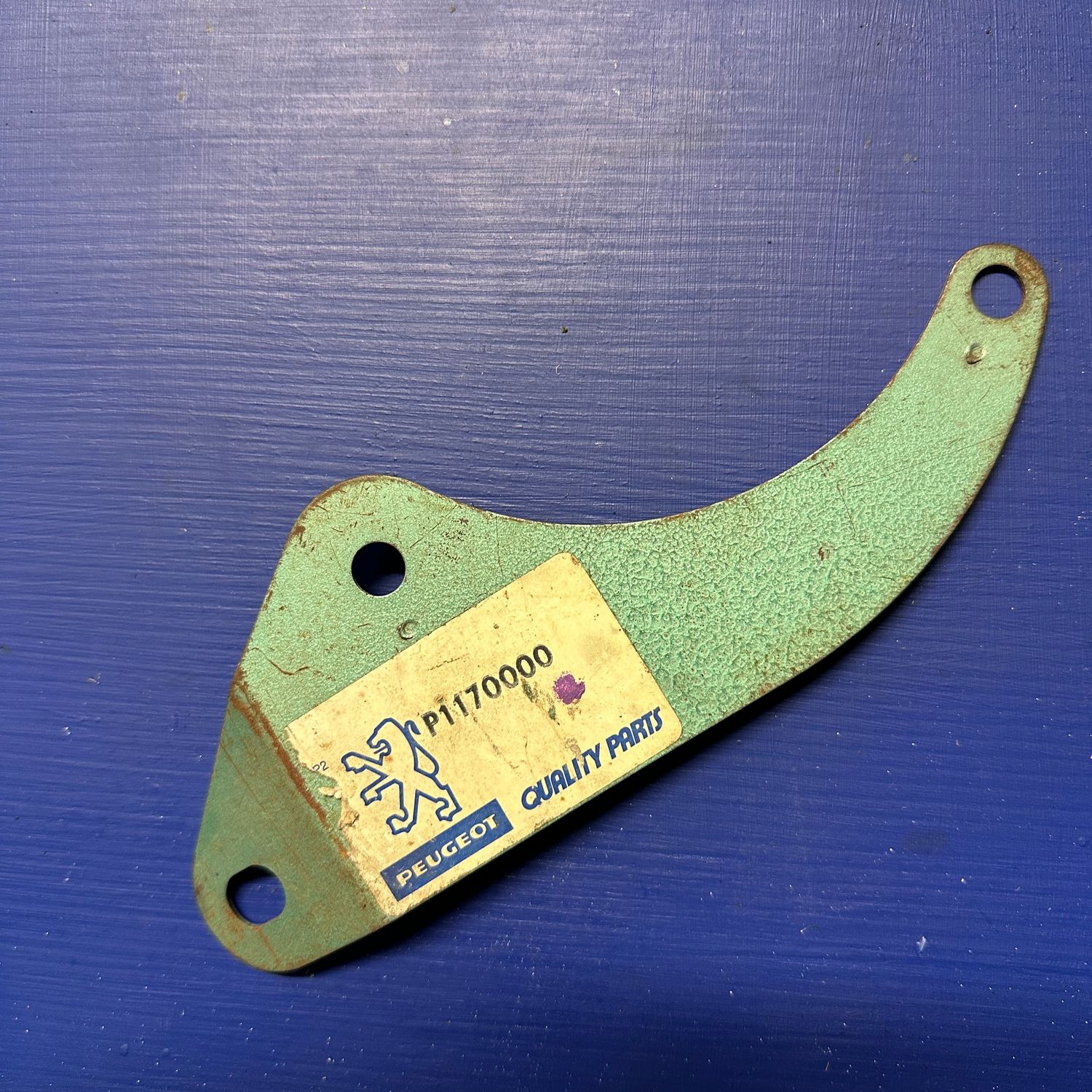 Peugeot 504 with Borg Warner Auto engine pipe Bracket  new