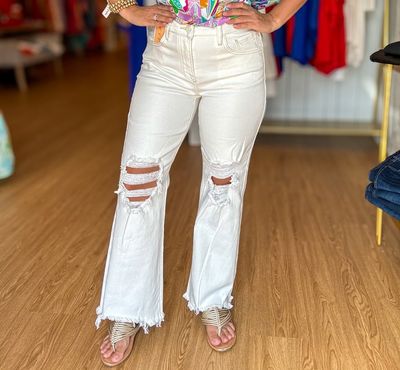 HIGH RISE KNEE DISTRESSED JEANS