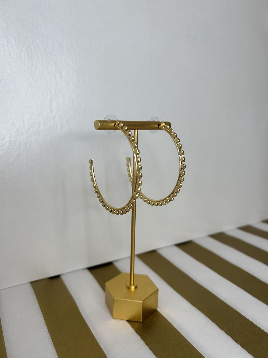 Nothing But High Hopes, Gold Hoops