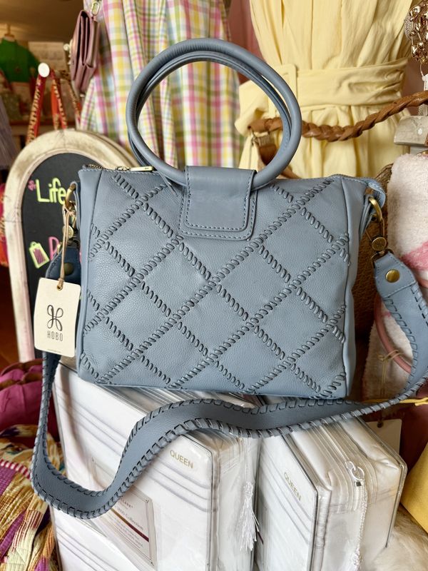 Undeniable Beauty, Medium Bluebell Sheila