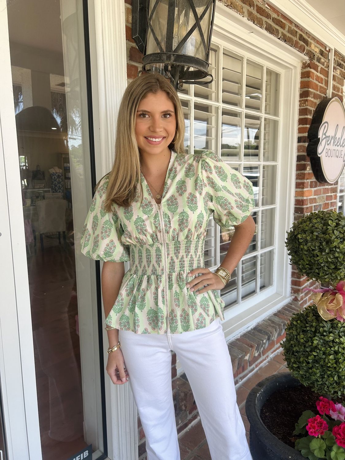 Tomorrow will come, Smocked Front Zipper Top