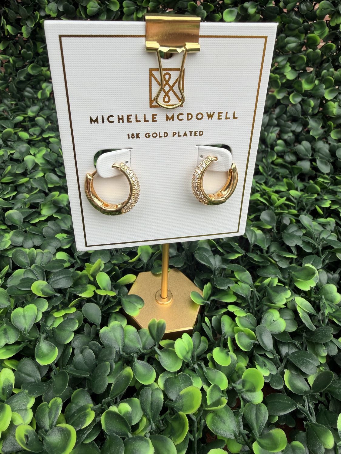 Made to Glow with you, Hoops
