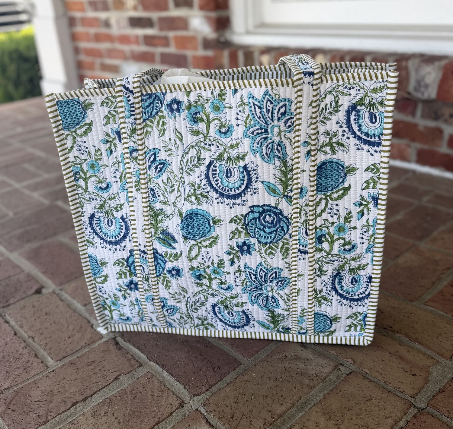 Blue Willow Floral Quilted Tote