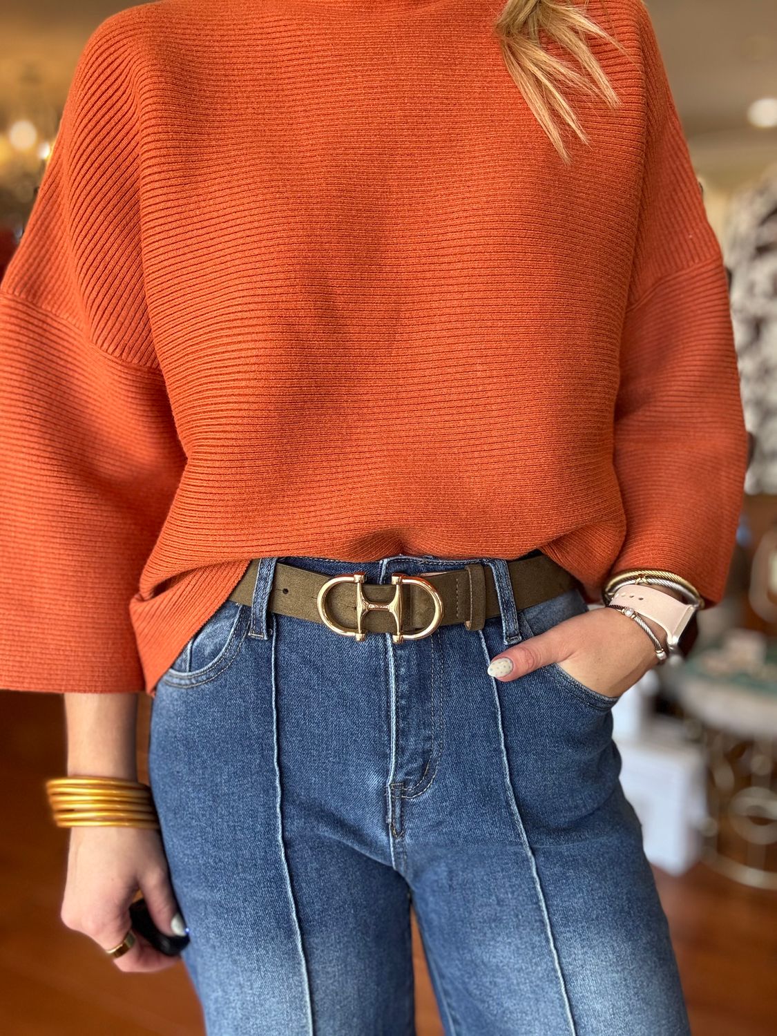 Horsebit Buckle Belt