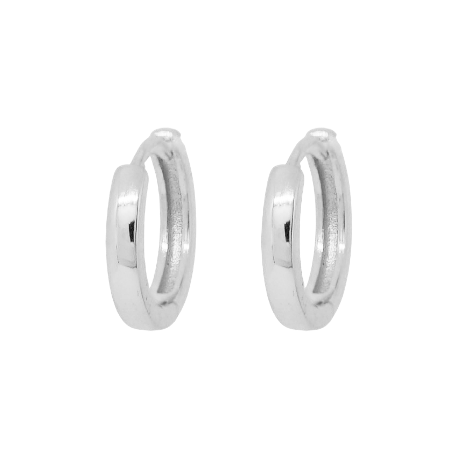 Small Square Huggies 11mm made of 925 silver, by Maison Maeva.