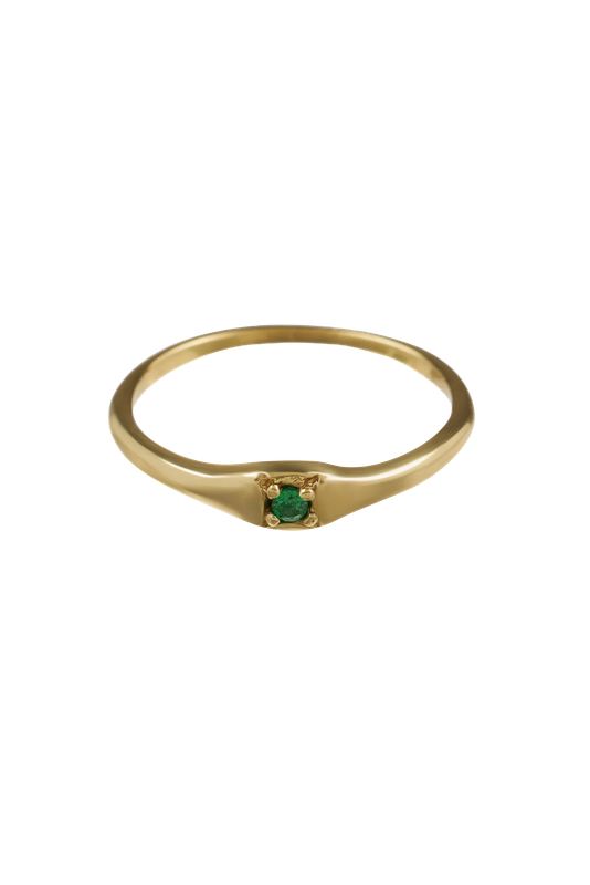 XZOTA Tiny Green Stone Brass ring – Handmade brass pinky ring with a small green stone, subtle and timeless. Made in Bali.