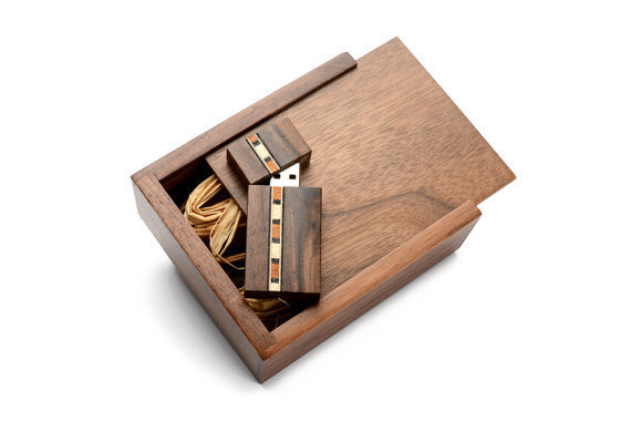 Set of 10 Personalized Walnut Wood USB 2.0 Flash Drives in Matching Wooden Box