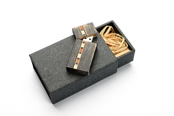 Maple Inlaid USB Drive Nightshade in Matching Paper Box