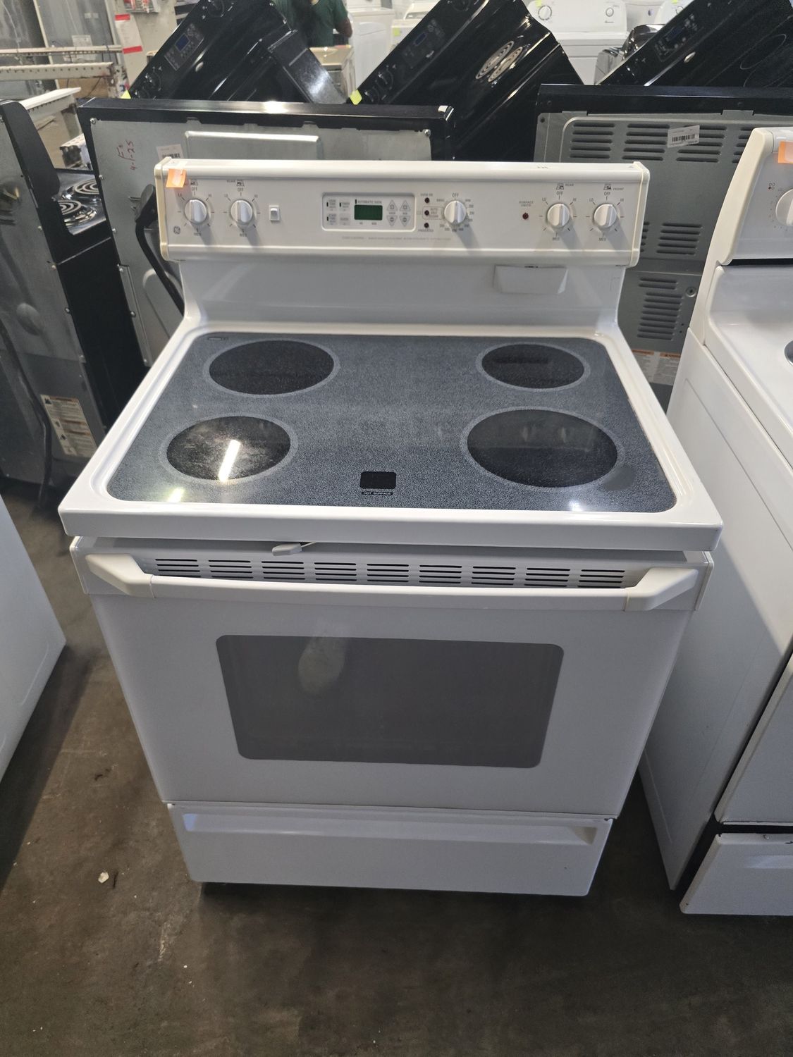 ST85380FN-0403