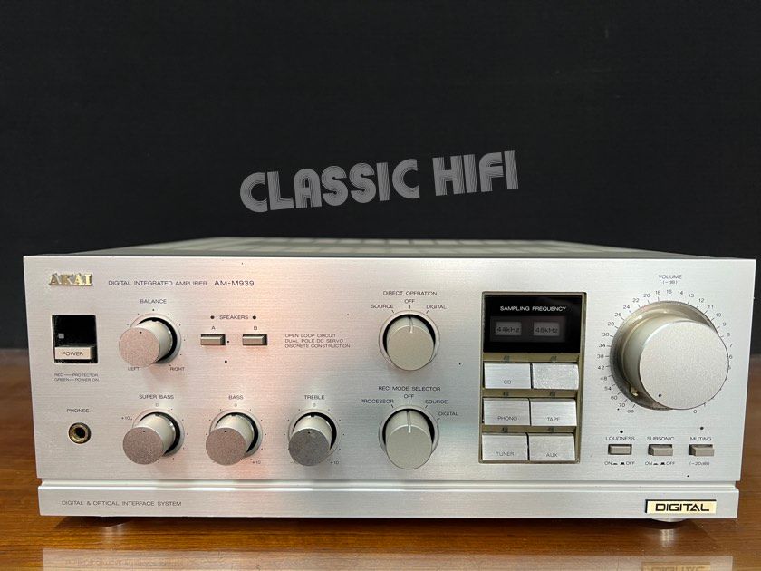 AKAI AM-M939