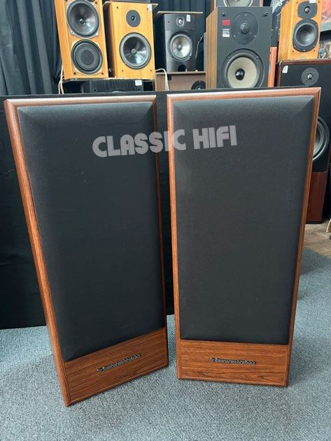 CERWIN VEGA E-310 SPEAKERS