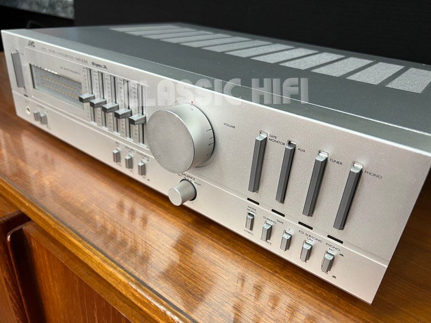 JVC A-X4