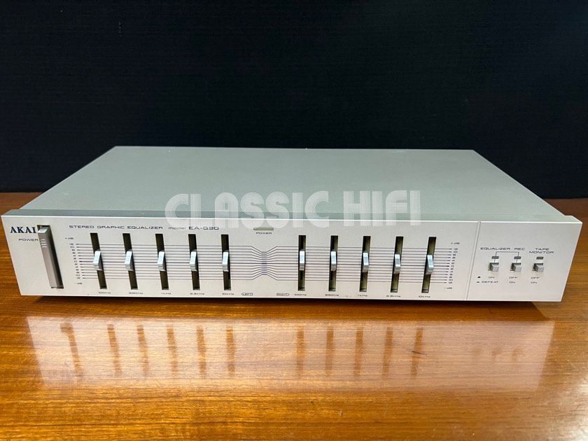 AKAI EA-G30