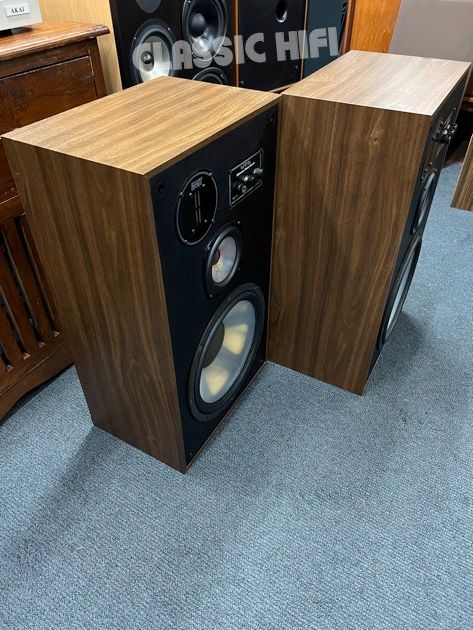 INFINITY REFERENCE STUDIO MONITORS