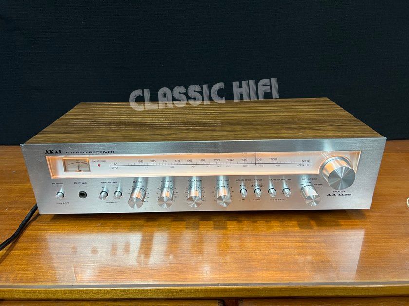 AKAI AA-1125