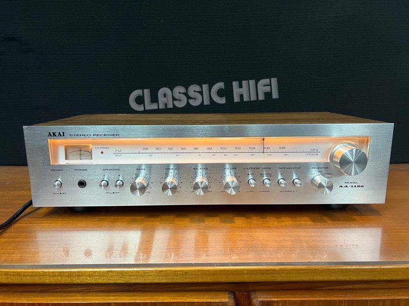 AKAI AA-1125