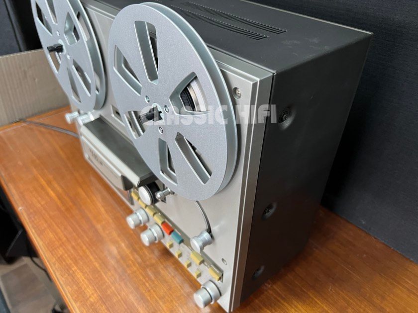 TEAC X-300 REEL TO REEL PLAYER
