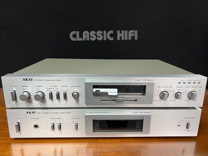 AKAI POWER AMP PA-W04 PRE-AMP PR-A04