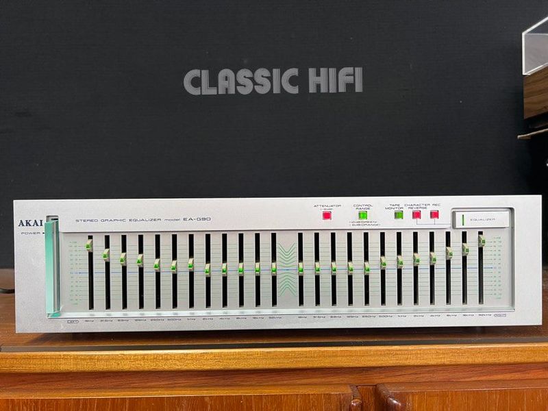 AKAI EA-G90