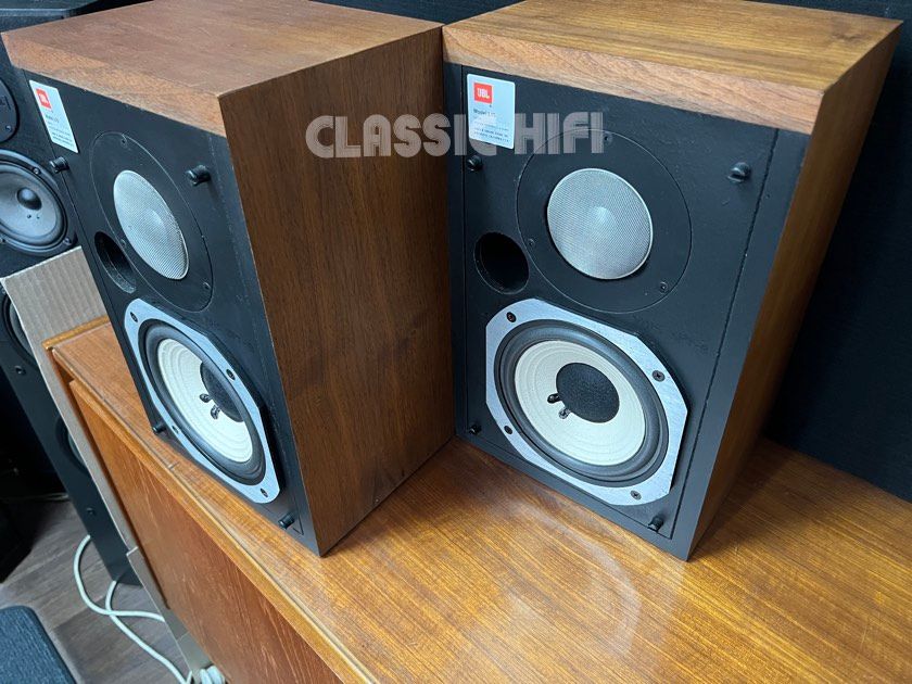 JBL L15