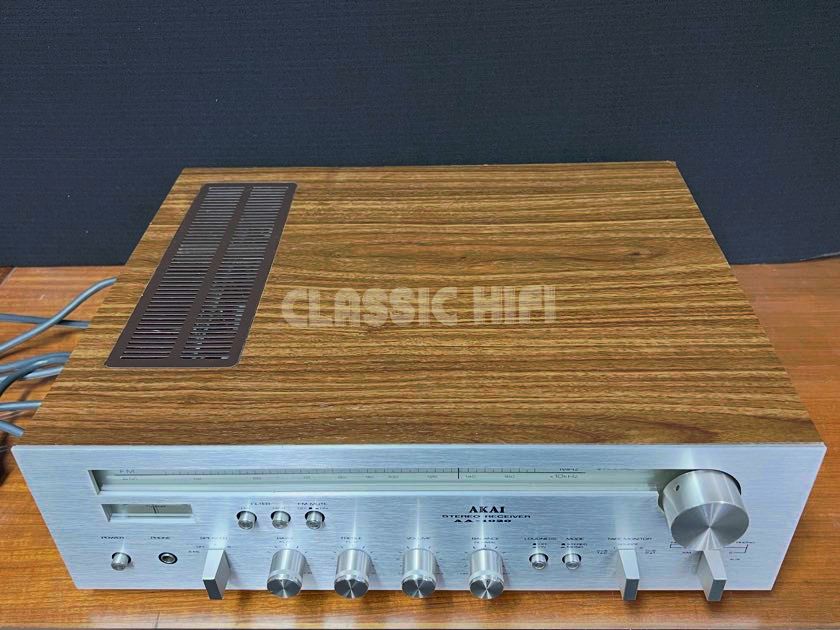 AKAI AM-1020