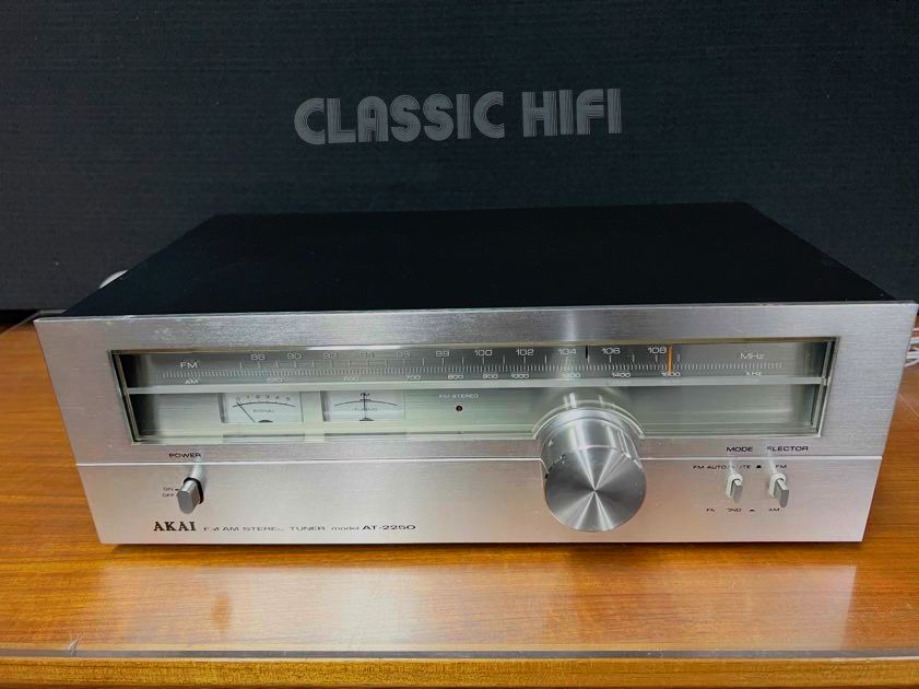 AKAI AT-2250