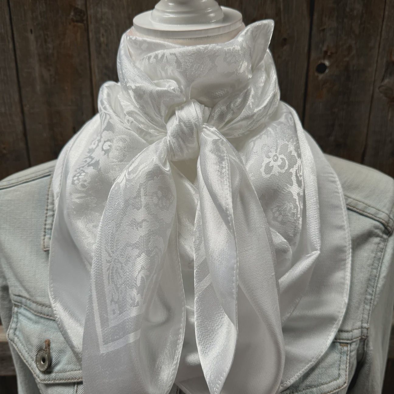 35x35 white jacquard wild rag/scarf
