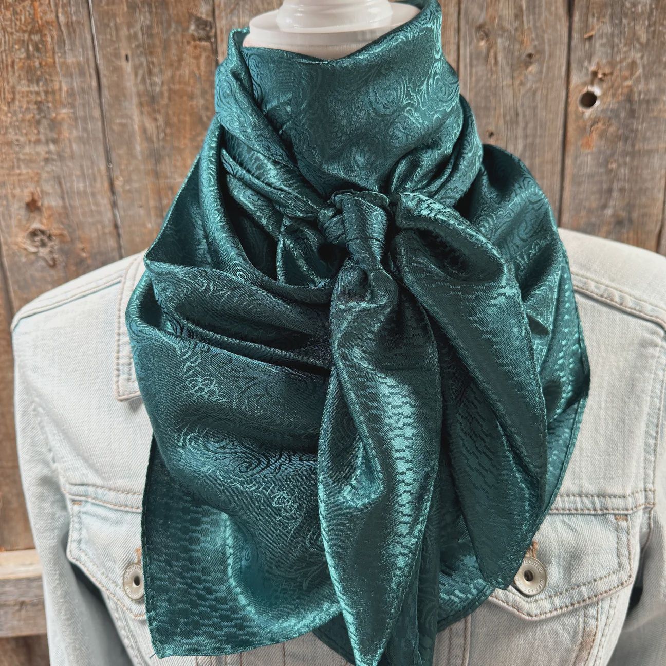 35x35 Emerald jacquard wild rag