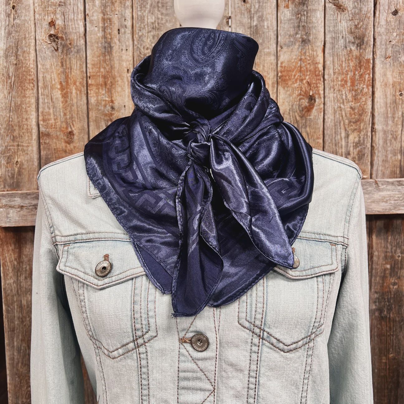 35x35 Navy jacquard wild rag
