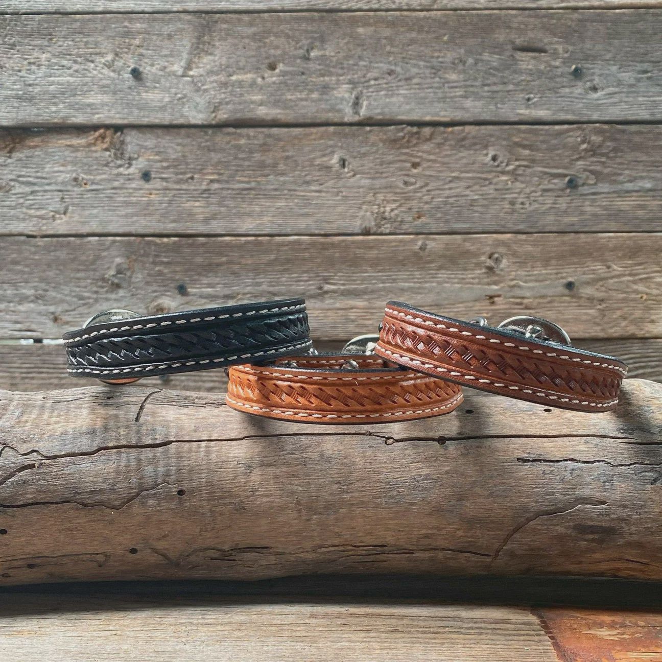 Basketweave straight leather dog collar 10&quot; light
