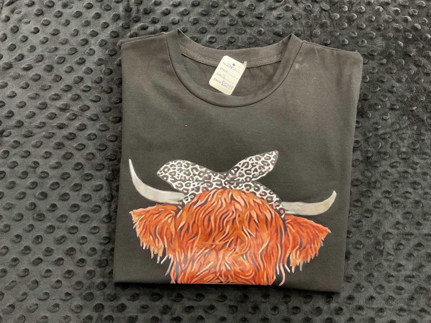 BLACK HIGHLAND COW TEE