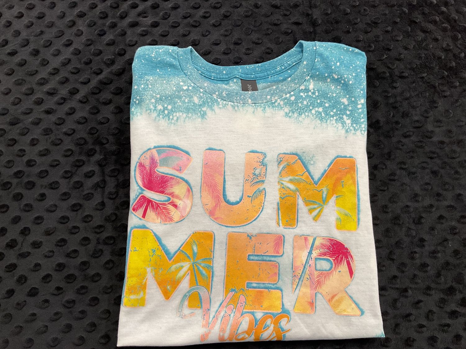 Summer vibes tee