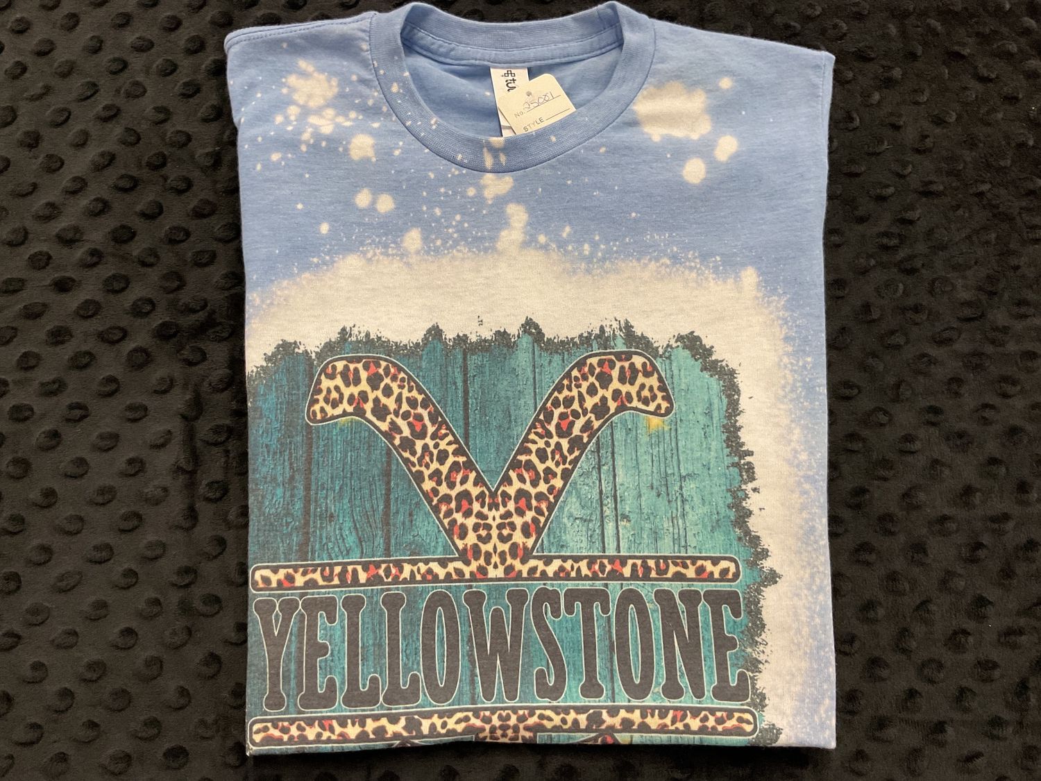 Yellowstone let er rip leopard tee
