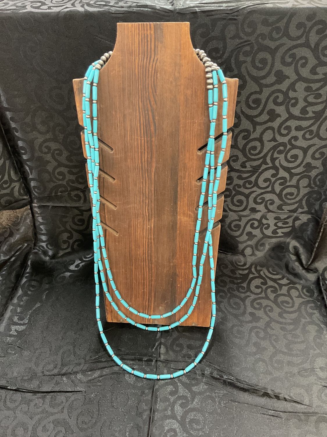 3 strand turq tube bead necklac