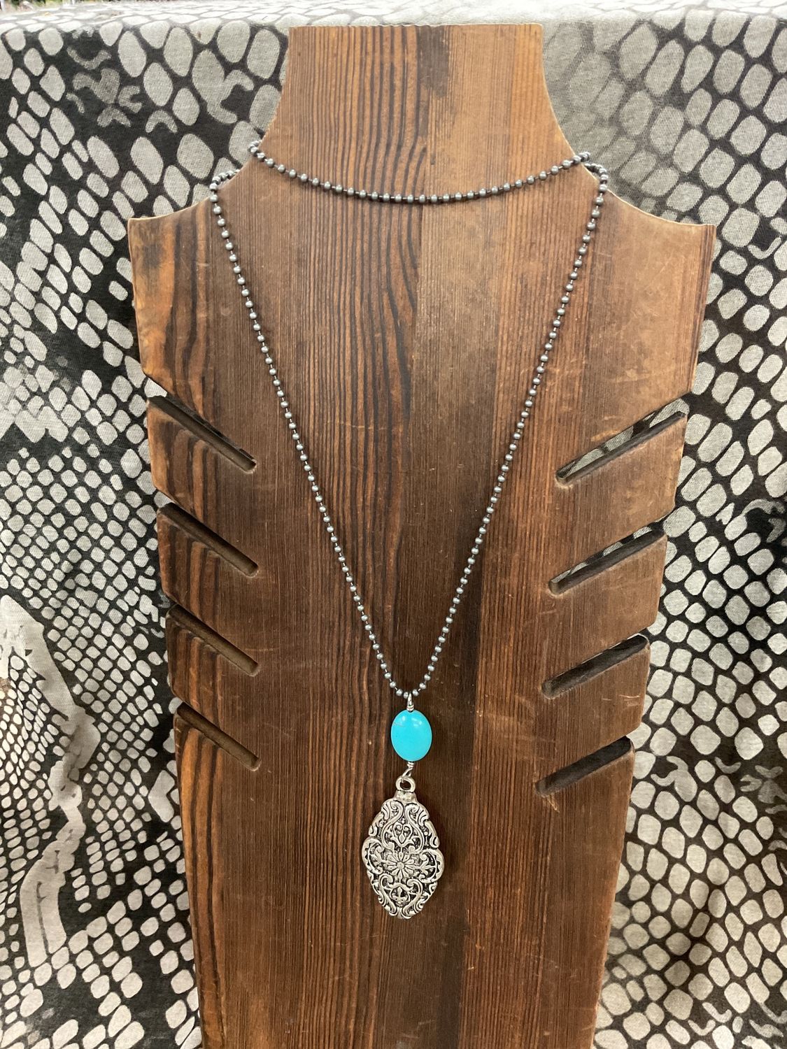 LONG TQ PENDANT