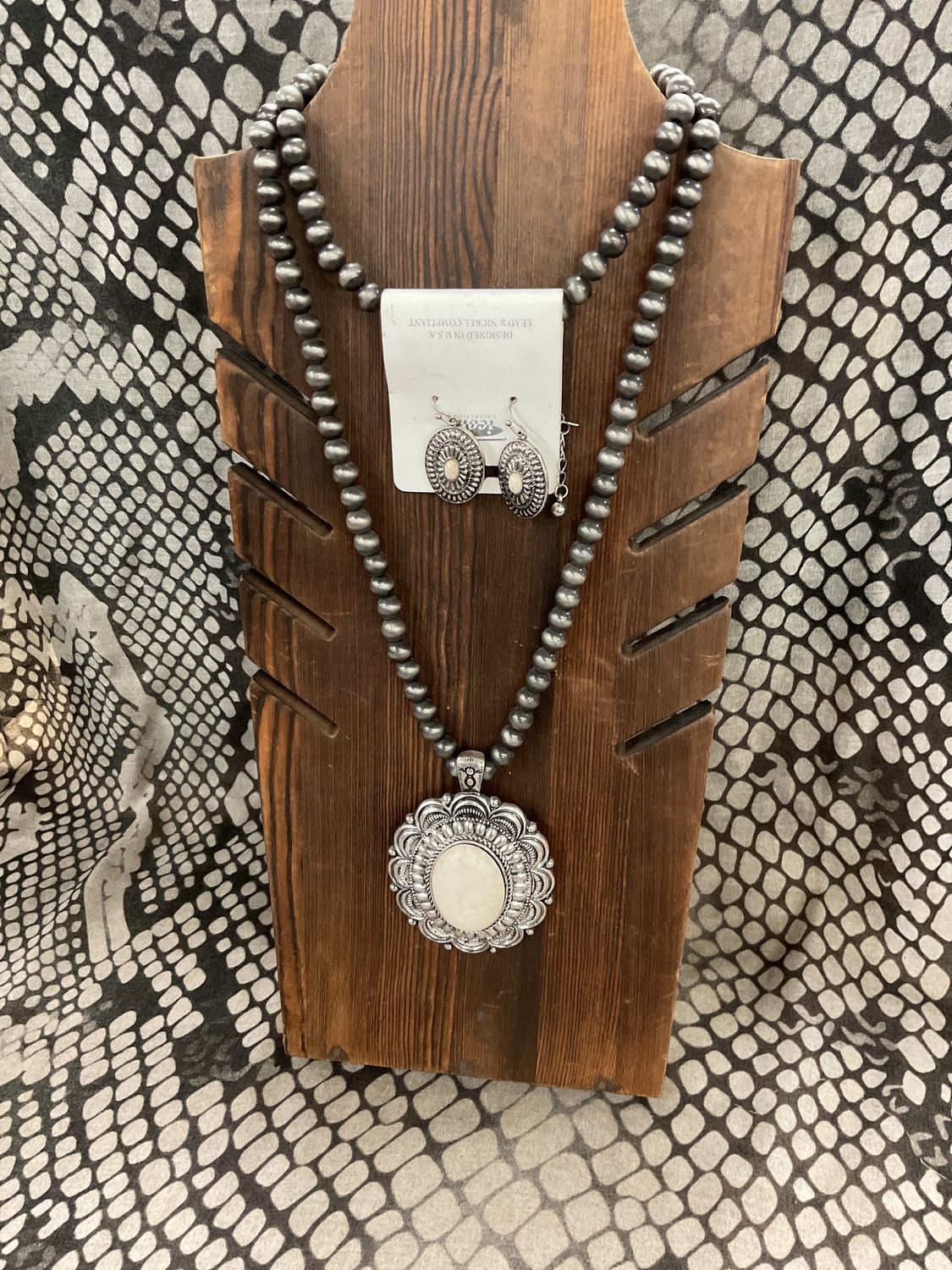 White Oval Navajo Necklace