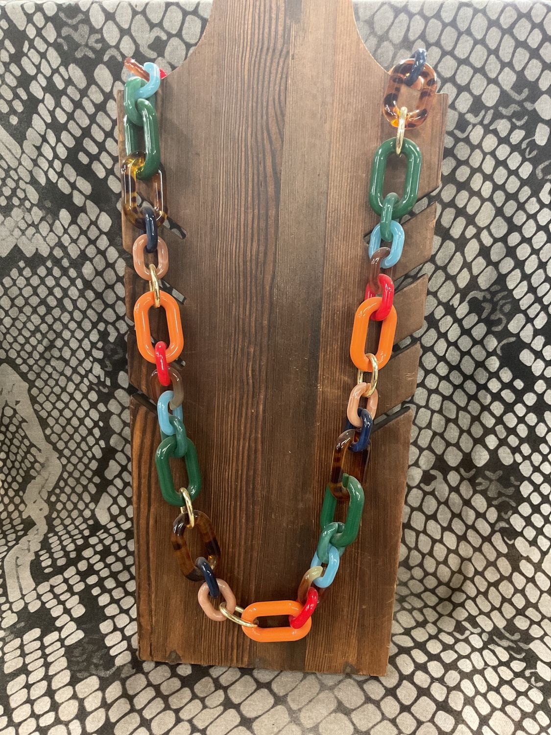 ORANGE LINK NECKLACE 36&quot;