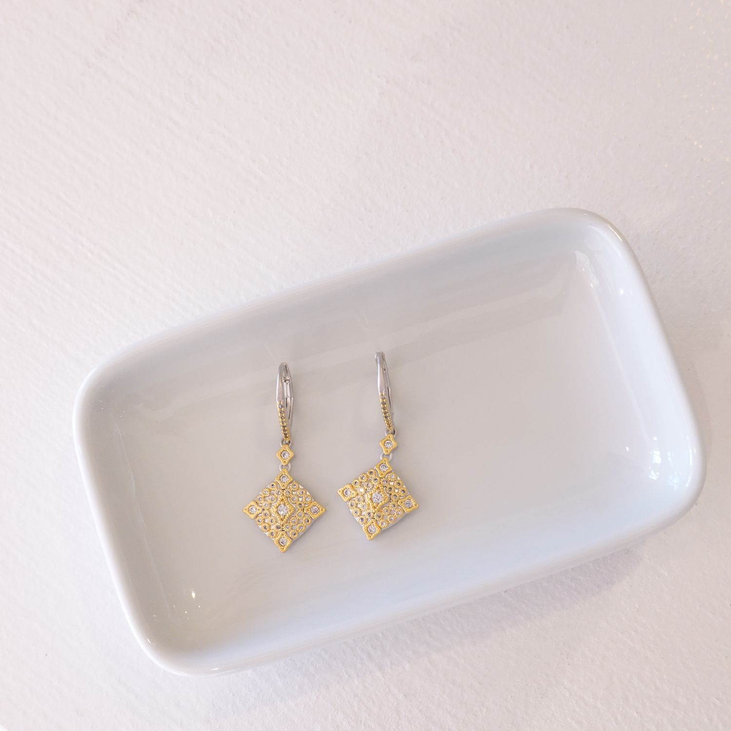 Beje Diamond Shape Earring PU5976E