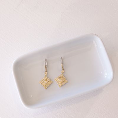 Beje Diamond Shape Earring PU5976E