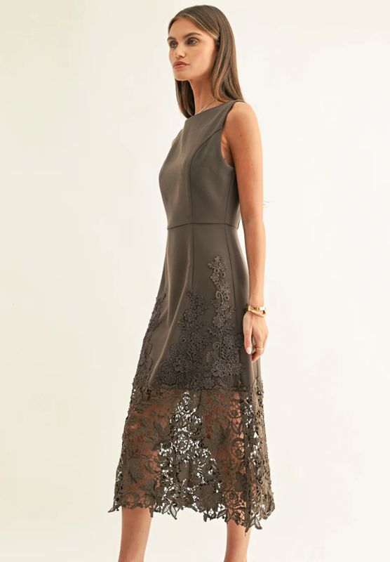 Sara Ruffled Dress