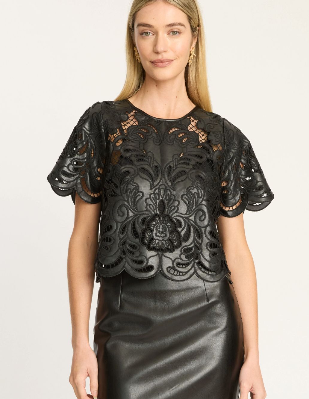 Kant Top In Black